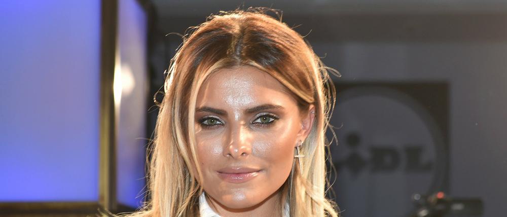 Sophia Thomalla posiert am 03.09.2015 in Berlin auf der ersten Fashion Show von Lidl im Club Felix.