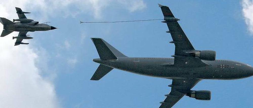 Deutschland will im Rahmen der Militärkooperation im Kampf gegen den IS in Syrien unter anderem auch ein Tankflugzeug zur Verfügung stellen.