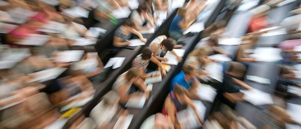 So viel wie noch nie. Fast 2,8 Millionen studieren in Deutschland.