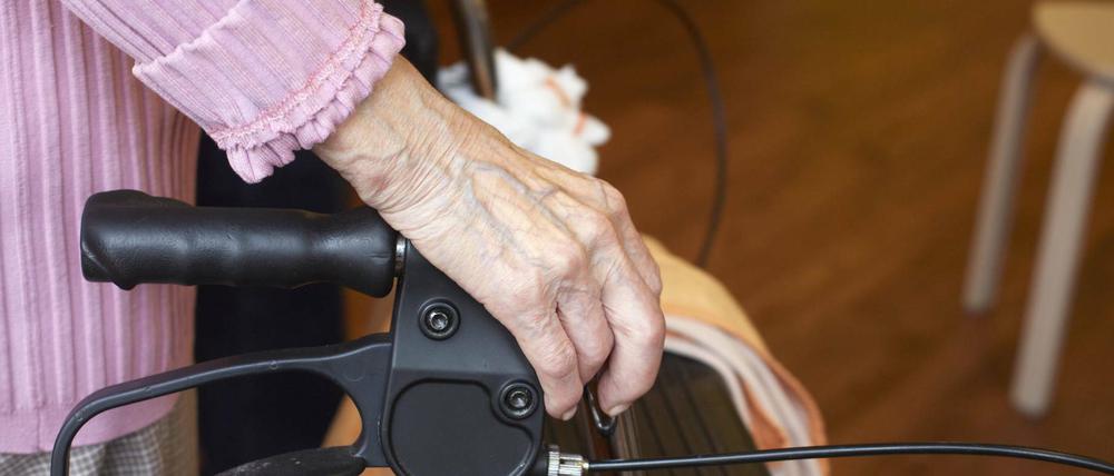 Für eine gute Pflege ist vor allem ausreichend Personal notwendig.
