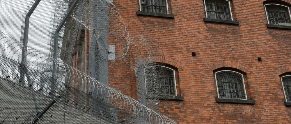 Drei Drogenhändler haben heute Haftbefehle erhalten und sind nun in Untersuchungshaft in der JVA Moabit.