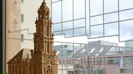 Nur im Modell. Die Garnisonkirche in Potsdam soll wiederaufgebaut werden.