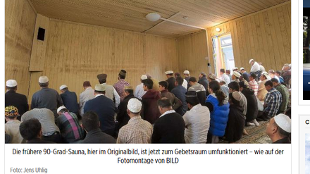 Die Bildmontage auf bild.de zeigt die Sauna des Erzgebirgsbads in Thalbach. Die betenden Muslime wurden von der Redaktion eingefügt. 