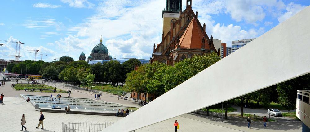 Rund um die Berliner Marienkirche an der Karl-Liebknecht-Straße ist viel Platz zur Verfügung.