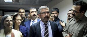 Der prokurdische Anwalt Tahir Elci (Mitte) ist erschossen worden.
