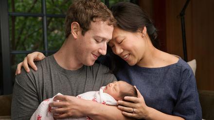 Mark Zuckerberg und seine Frau Priscilla Chan mit ihrer Tochter Max 