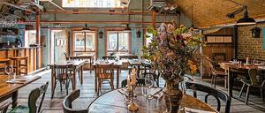 Antik ist schick: Das Fame Katerschmaus an der Spree gehört zum Club "Kater Blau" 