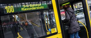 Durchrücken, Türbereich freimachen - ist doch eigentlich ganz simpel.