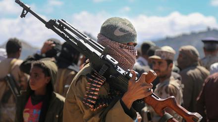 Bürgerkrieg im Jemen: Einheimische Milizionäre kämpfen mit Soldaten der von Saudi-Arabien geführten Militärallianz gegen die Huthi-Rebellen.