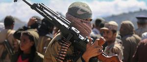 Bürgerkrieg im Jemen: Einheimische Milizionäre kämpfen mit Soldaten der von Saudi-Arabien geführten Militärallianz gegen die Huthi-Rebellen.