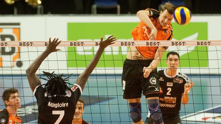 Robert Kromm (2. v. r.) spielt normalerweise für die BR Volleys. Nun kehrt er zurück ins Volleyball-Nationalteam.