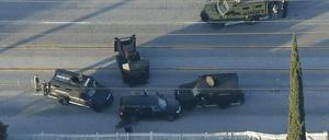Nach der Schießerei in Kalifornien hat die Polizei zwei Verdächtige in ihrem Wagen gestellt und getötet.