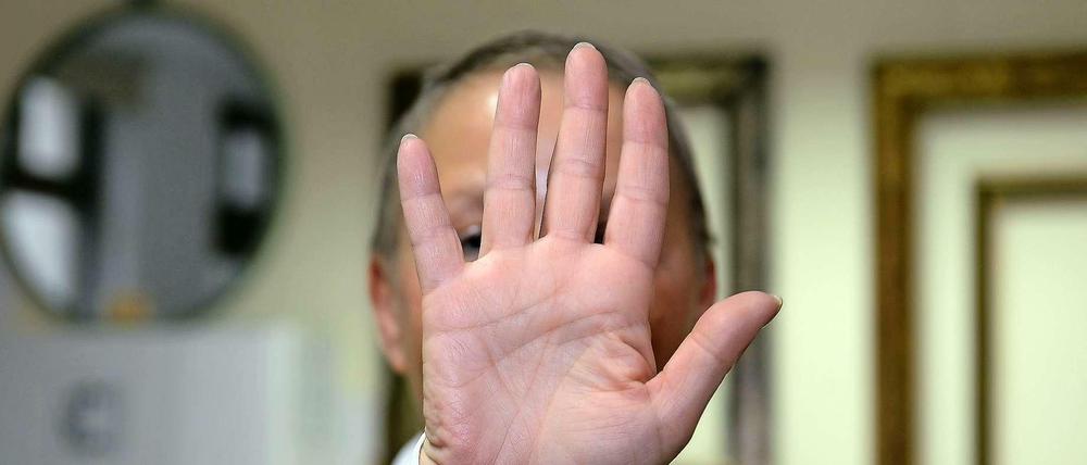 Wem gehört diese Hand? 