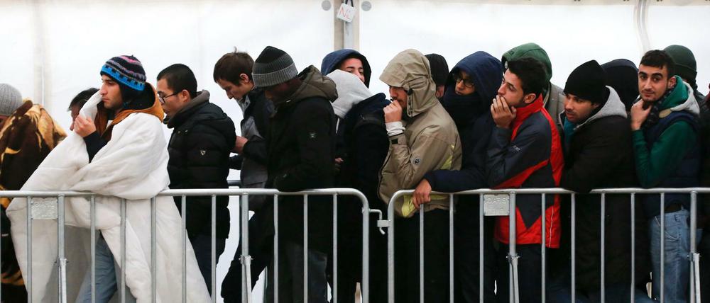 Das Lageso soll bald nicht mehr zuständig sein, für die Aufnahme und Registrierung von Flüchtlingen. Ein neues Landesamt soll errichtet werden, wie die Senatsverwaltung mitteilte.