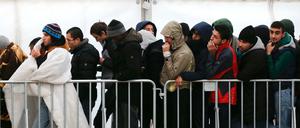 Das Lageso soll bald nicht mehr zuständig sein, für die Aufnahme und Registrierung von Flüchtlingen. Ein neues Landesamt soll errichtet werden, wie die Senatsverwaltung mitteilte. 