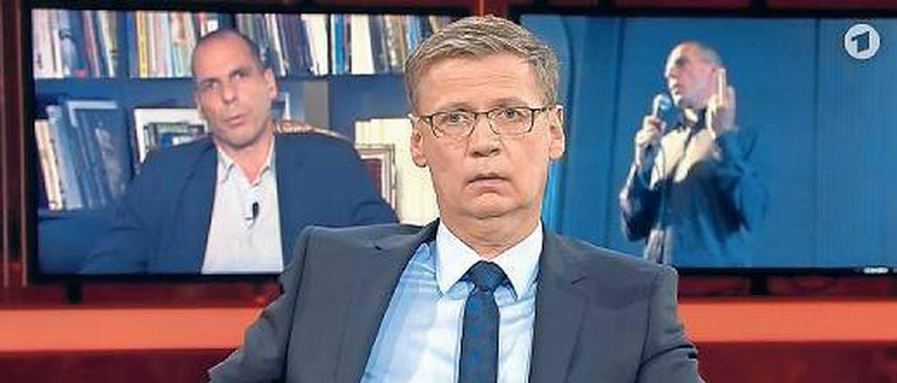 Grexit! Dem griechischen Finanzminister Yanis Varoufakis (links) hielt Günther Jauch den „Stinkefinger“ vor. 