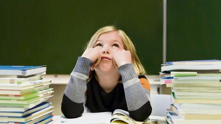 Viel zu tun. Die meisten Schüler bekommen Hausaufgaben auf.