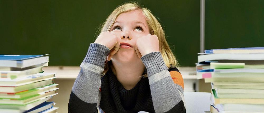 Viel zu tun. Die meisten Schüler bekommen Hausaufgaben auf.