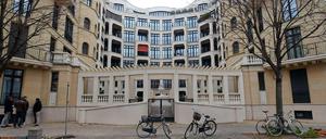 Las Vegas macht auf mediterran? Nein, nur ein Mehrfamilienhaus in Mitte. "Fellini Residences" tauften die Macher ihren Luxusbau mit italienischem Brunnen im Hof.