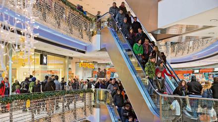 Immer neu, immer mehr. Gerade vor Weihnachten wird viel Geld ausgegeben.