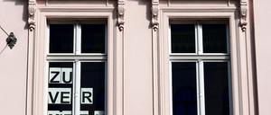 Streit um kostbares Gut. Alle wollen eine Wohnung in Berlin - und die Hauseigentümer am liebsten maximale Mieten kassieren. Deshalb attackieren sie den Mietspiegel, auch vor Gericht.