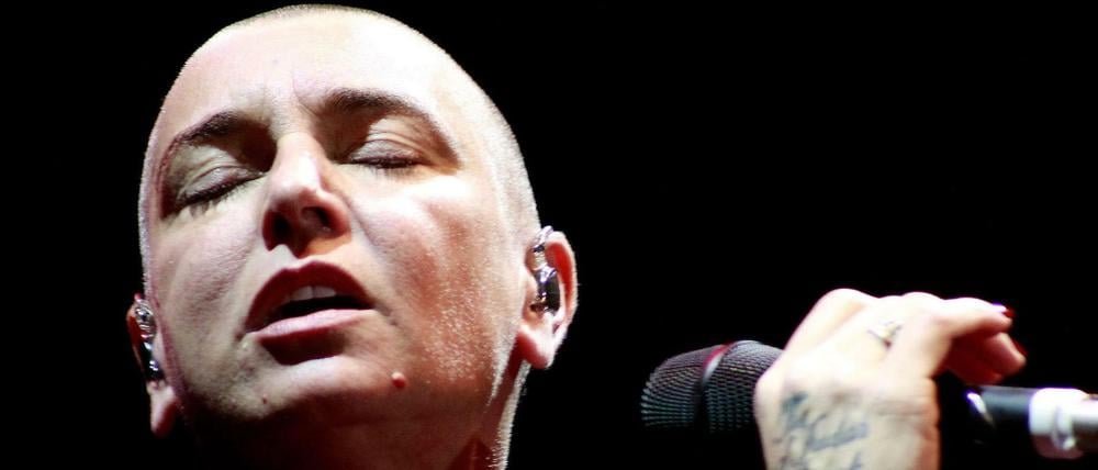 In Sicherheit. Die Polizei brachte Sinead O'Connor in ein Krankenhaus.