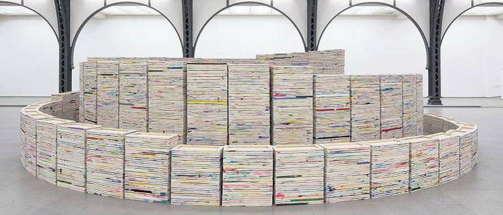 Kreisverkehr. Richard Jacksons "5050 Stacked Paintings", zu sehen im Hamburger Bahnhof.