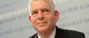 Josef Schuster, Präsident des Zentralrats der Juden in Deutschland, warnt vor der unkommentierten Verbreitung von Hitlers «Mein Kampf».