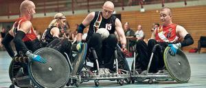 Immer noch am Ball. Seit seinem Unfall spielt der ehemalige Handballer Maik Baumann (Nummer 15) Rollstuhlrugby. Derzeit versucht er sich mit der Nationalmannschaft noch für die Paralympics 2016 in Brasilien zu qualifizieren.
