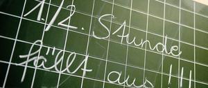 Gehäufter Stundenausfall ist eine Facette des Lehrermangels.