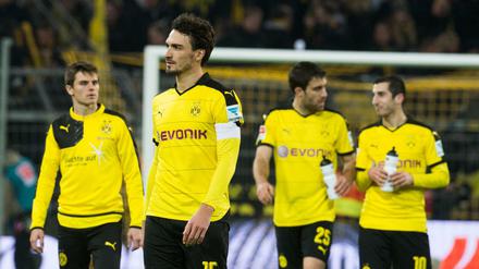 Mats Hummels (im Vordergrund) steckt derzeit im Leistungsloch.