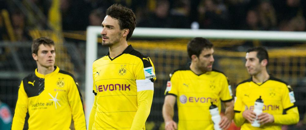 Mats Hummels (im Vordergrund) steckt derzeit im Leistungsloch.