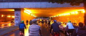 Einfach gemeinsam Rad fahren und dabei Stärke zeigen - das will Critical Mass.