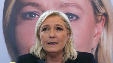 Front-National-Chefin Marine Le Pen am Montag bei einer Pressekonferenz in Lille. 