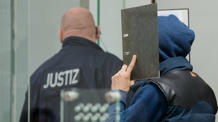 Die Generalbundesanwaltschaft ermittelt in mehr als 100 Fällen gegen deutsche Syrien-Kämpfer. 