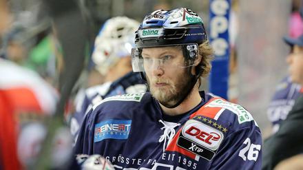Neuer Verteidiger. Bei Florian Busch ist immer Movember.