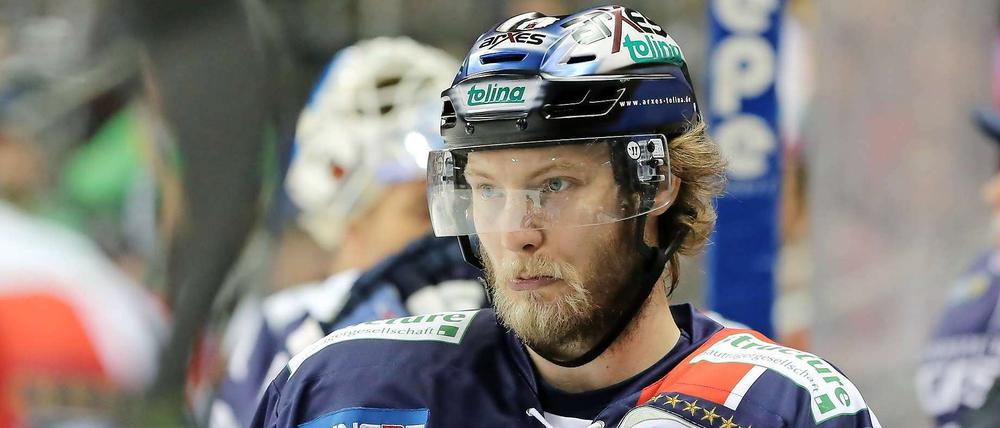 Neuer Verteidiger. Bei Florian Busch ist immer Movember.