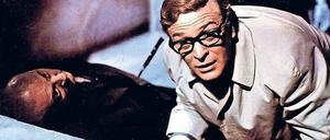 Anti-Bond in Berlin. Niemals hätte 007 eine Hornbrille wie Michael Caine alias Agent Harry Palmer getragen. 