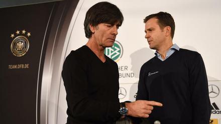 Am Samstag werden in Paris die EM-Gruppen ausgelost. Joachim Löw und Oliver Bierhoff werden dabei sein.
