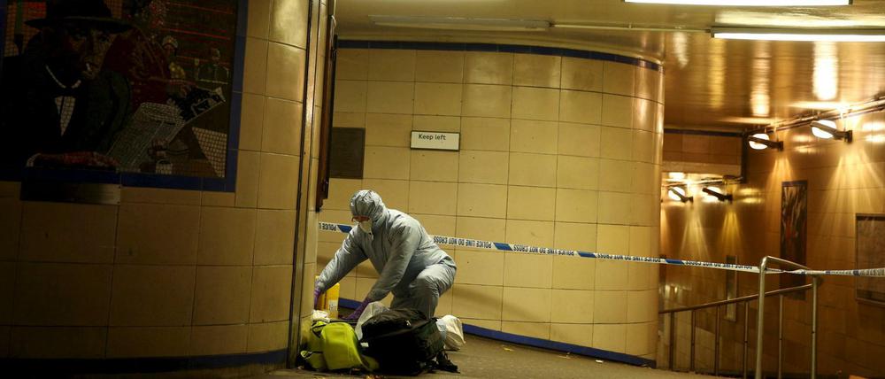Tatort U-Bahn: Im Bahnhof Leytonstone im Londoner East End stach ein Mann um sich. Drei Menschen wurden verletzt, einer davon schwer.