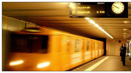 Eine U-Bahn der BVG in Berlin