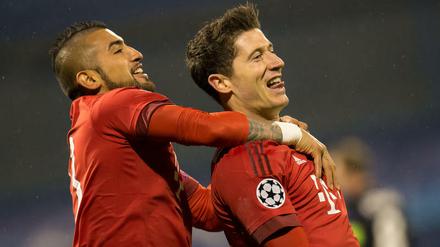 Kaum zu halten. Robert Lewandowski (r.) traf in Zagreb mal wieder doppelt.