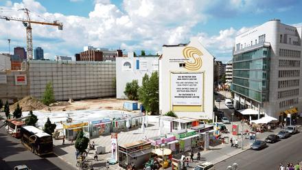 Platz zum Liegen. Am Checkpoint Charlie gibt es Lücken – noch. 