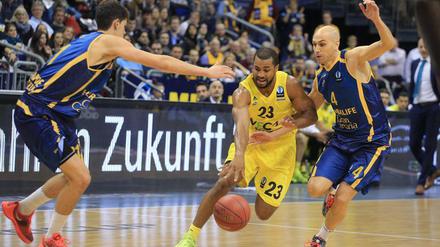 Unter Druck. Jordan Taylor, hier im Hinspiel gegen Canaria, erwartet am Mittwochabend eine schwere Aufgabe.