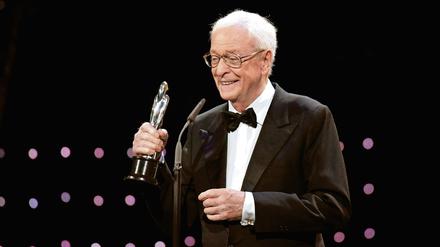 Sir Michael Caine erhielt gleich zwei Preise - und spielte eine der Hauptrollen im Siegerfilm.
