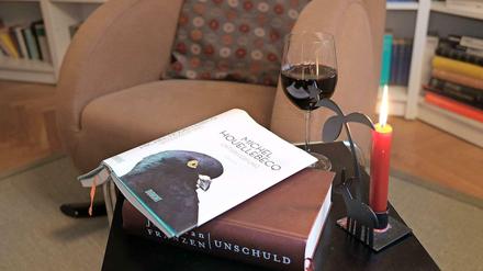 Winterzeit ist Lesezeit, daher sind Bücher ein ideales Geschenk zu Weihnachten.