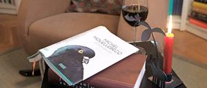 Winterzeit ist Lesezeit, daher sind Bücher ein ideales Geschenk zu Weihnachten.