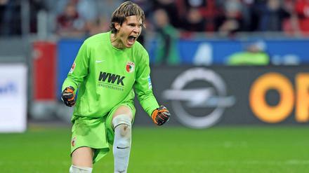 Krass sportwidriges Verhalten. Marwin Hitz und der DFB sehen es anders.