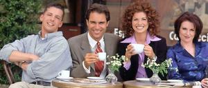 Zwei plus zwei. Sean Hayes alias Jack McFarland, Eric McCormack (Will Truman), Debra Messing (Grace Adler) und Megan Mullally (Karen Walker) spielen die Hauptrollen in "Will und Grace".