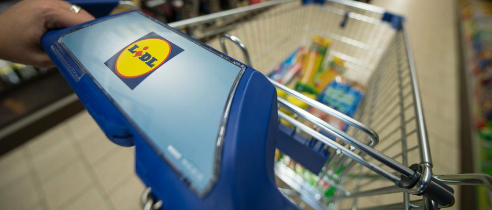 Lidl, Aldi und Penny zeigen mehr Verantwortung als Ketten wie Edeka und Real, sagt Greenpeace.